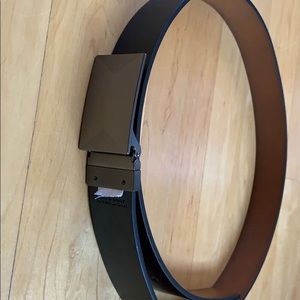 Express reversible black/brown belt
